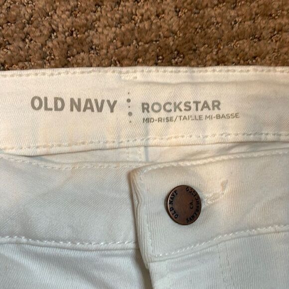 Old navy white distressed rockstar jeans - Picture 4 of 10
